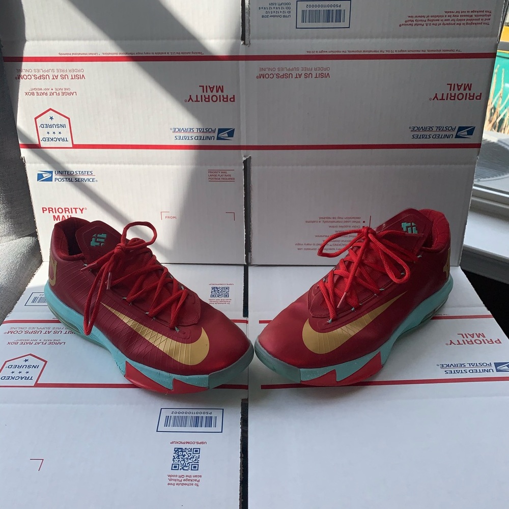 Mike KD basketball shoes